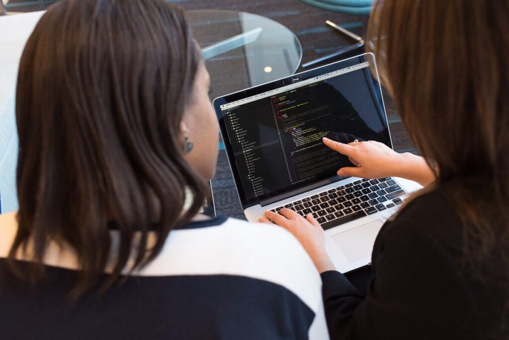 The Role of Financial Consultants in Compliance