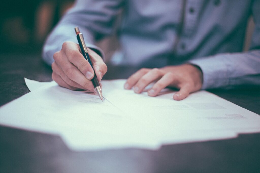 Compliance and Regulations: Trust Accounts in UAE Liquidation.