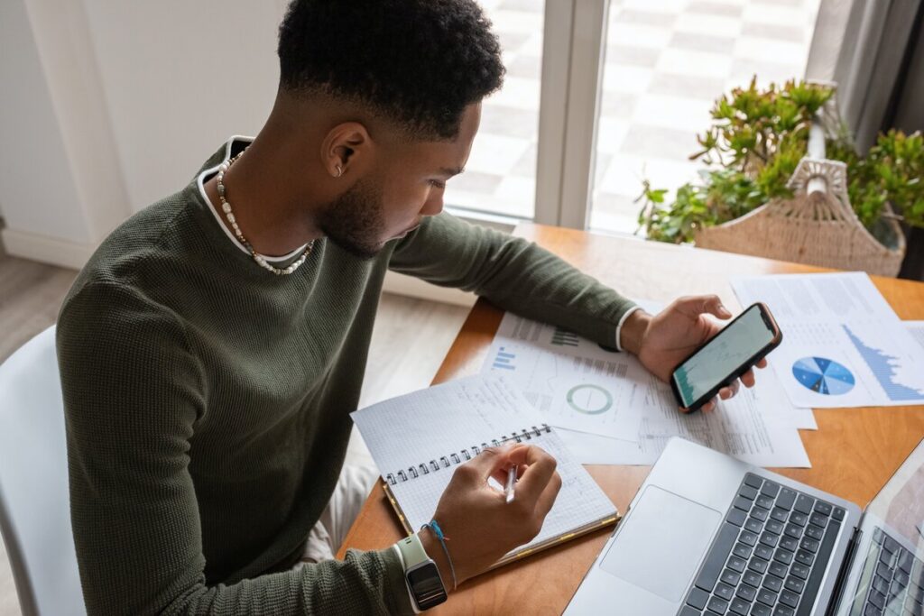 Saving and Personal Finance in the UAE